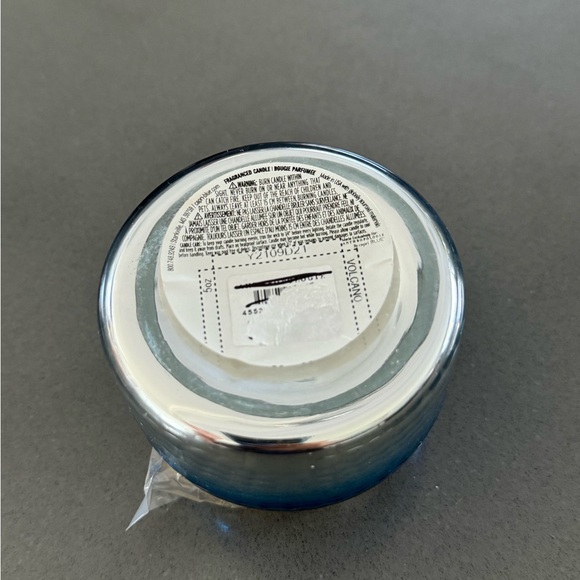 Anthropologie Volcano Mini Capri Candle NWT, beautiful glass Jar. - Picture 4 of 4